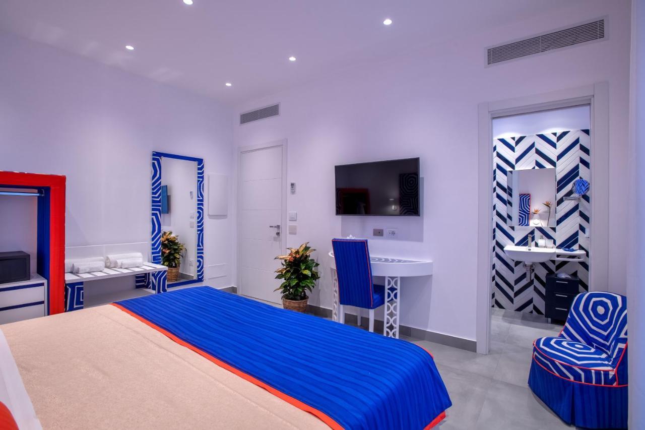 Villa Luxury Del Maggiore - Sea Side, Beach, Garden, Parking