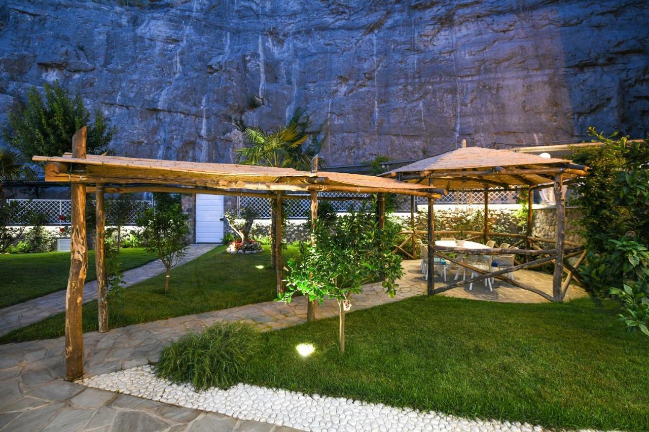 Luxury Del Maggiore - Sea Side, Beach, Garden, Parking