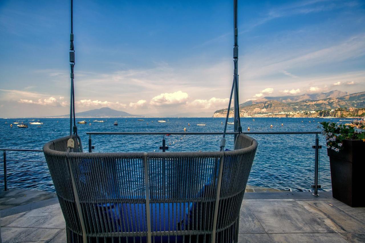 Luxury Del Maggiore - Sea Side, Beach, Garden, Parking Villa *