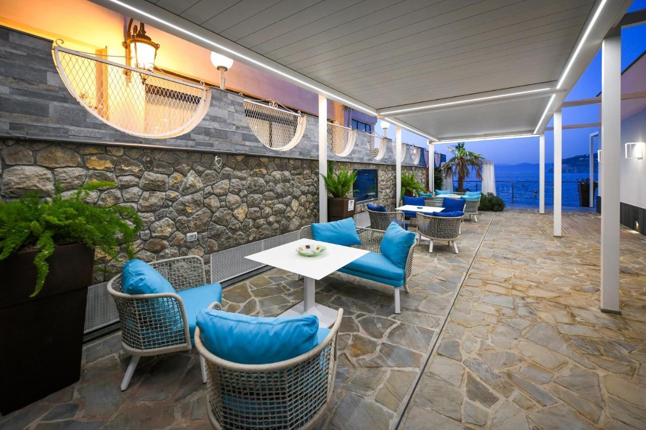 Luxury Del Maggiore - Sea Side, Beach, Garden, Parking *