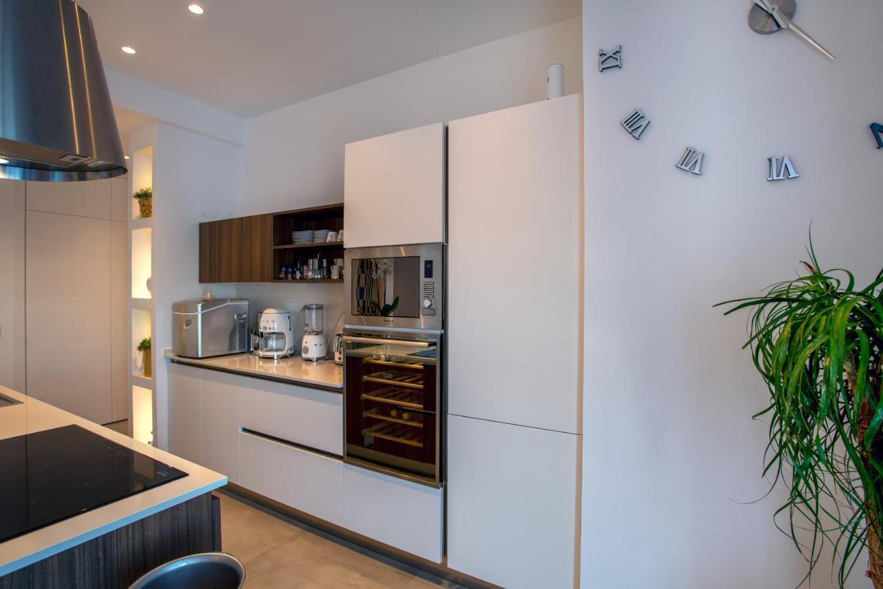 Luxury Del Maggiore - Sea Side, Beach, Garden, Parking Villa Sorrento