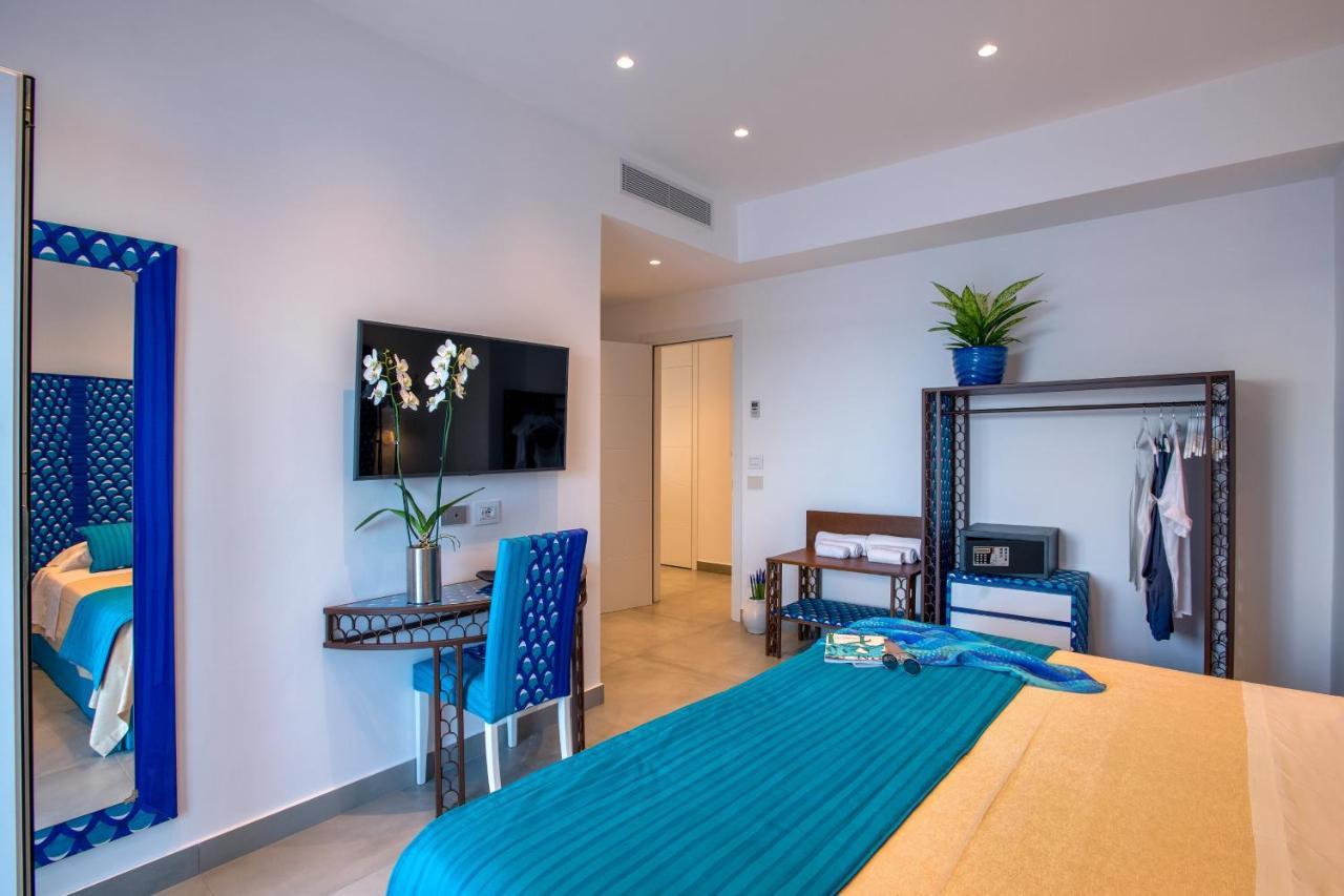 Villa Luxury Del Maggiore - Sea Side, Beach, Garden, Parking Sorrento