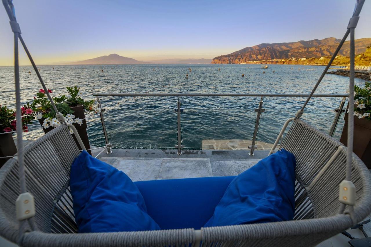 Villa Luxury Del Maggiore - Sea Side, Beach, Garden, Parking *